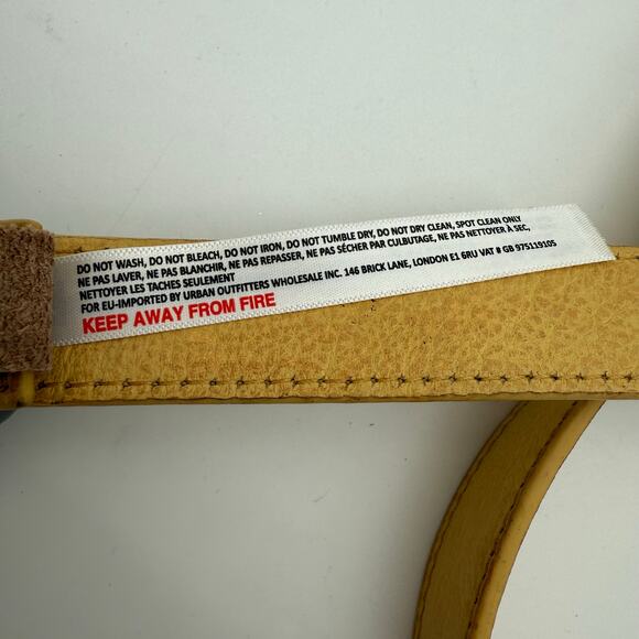 Free People Billie Leather Belt Yellow Size S/M Asymmetric Buckle Western NWOT - Picture 5 of 6